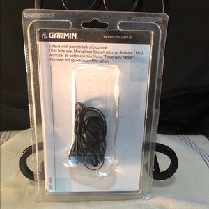 Garmin Black Earbud with In-Line Push-to-Talk Microphone